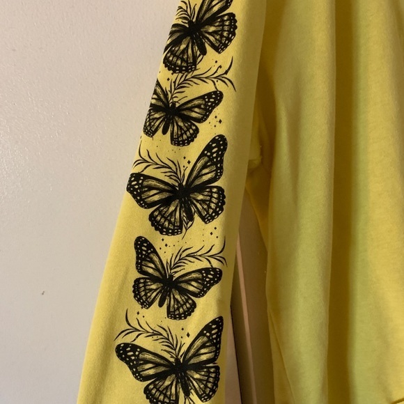 Torrid Yellow Butterfly Print Hoodie Plus Size 0 - Picture 4 of 8